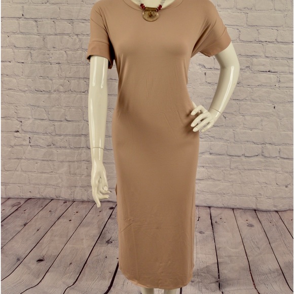 Brand New Maxi Dress With A Side Slit Size Various - Picture 5 of 8